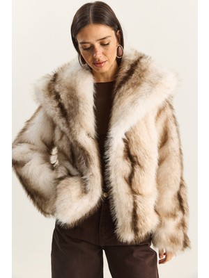 Shade Kadın Desenli Geniş Yakalı Astarlı Suni Kürk Kaban