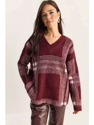 Shade Kadın Ekose Desenli V Yaka Şardonlu Triko Kazak