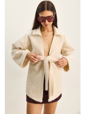 Shade Kadın Gömlek Yaka Bağlama Detaylı Kırçıllı Kaşe Kaban