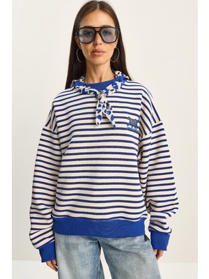 Shade Kadın Fular Detaylı Leopar Nakışlı Çizgili Üç Iplik Şardonlu Oversize Sweatshirt