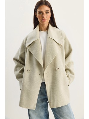 Shade Kadın Geniş Yaka Cep Detaylı Oversize Kaşe Kaban