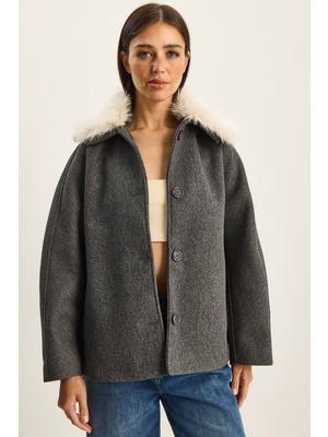 Shade Kadın Seyyar Kürk Yaka Cep Detaylı Astarlı Kaşe Kaban