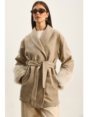 Shade Kadın Kolları Kürk Detaylı Kuşaklı Kaşe Kaban