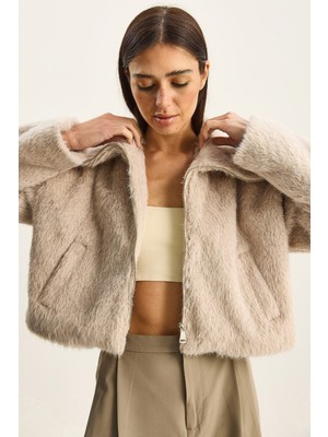 Shade Kadın Geniş Yakalı Cep Detaylı Astarlı Şardonlu Kaşe Crop Kaban