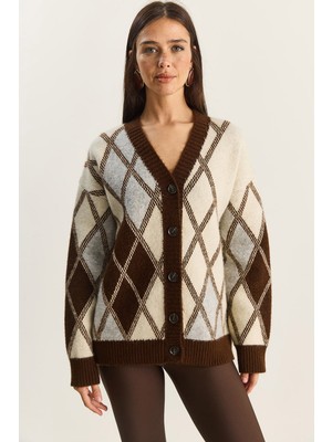 Shade Kadın V Yaka Düğmeli Baklava Desenli Hırka