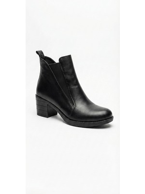 Ustalar Ayakkabı Siyah Kadın Hakiki Deri Topuklu Bot 617.5802