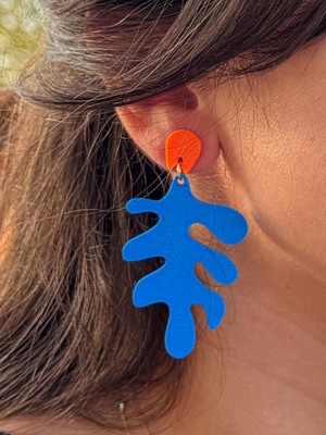 Happiears Mavi Mercan Formlu Turuncu Detaylı Özel Tasarım Küpe