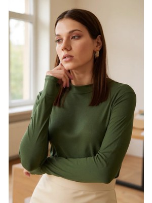 İmoda Kadın Haki Yeşili Parmak Detaylı Esnek Uzun Kollu Body