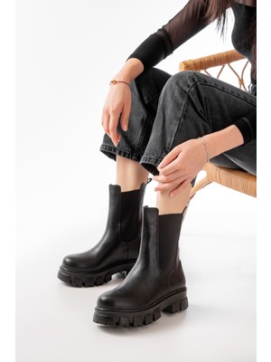 Zerenyus ZRİN-299 Premium Siyah Yüksek Tabanlı Lastikli Günlük Kadın Bot