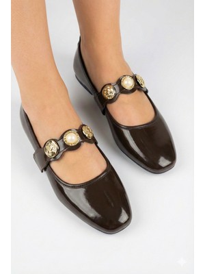 Nmoda Tuğra Tokalı Rugan Kahve Kadın Babet Ayakkabı Altın Tokalı Şık Hafif Ortopedik Ses Yapmaz Taban