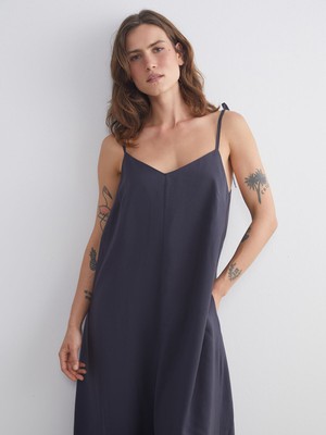 Lc Waikiki Yeni Sezon V Yaka Modal Karışımlı Elbise