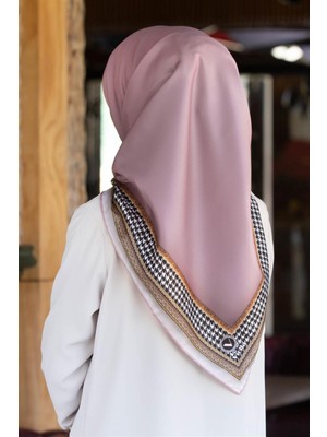 Violla Twill Kazayak Bordür Desenli Pudra Renkli 90X90 Eşarp (Ipek Içermez) Kenar Dikiş Şekli El Dikişli