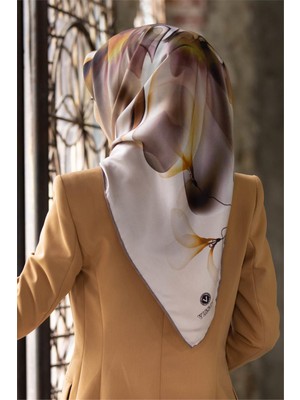 Vissona %100 Twill Ipek Büyük Çiçek Desenli Bej - Gül Kurusu Renkli 90X90 Eşarp Dikim Şekli : El Dikişi