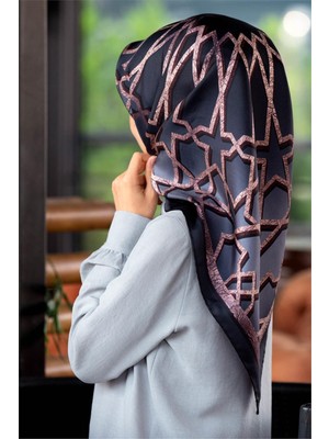 Vissona %100 Twill Türk Motifi  Desenli Gri Renkli 90X90 Eşarp Dikim Şekli: El Dikişi