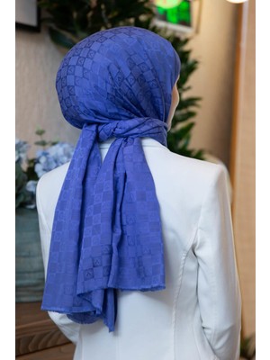 Vissona %57 Ipek %43 Pamuk Monogram Desenli Saks Renkli Şal -  70X190 Dikiş Tipi Italyan Dikişli