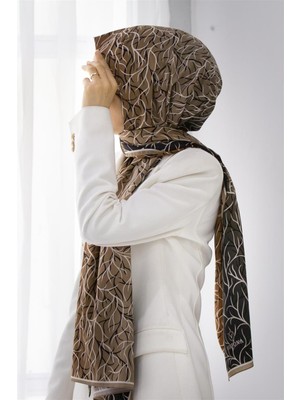 Vissona Lüks Medine Ipeği Geometrik Desenli Bej Renkli 75X195 Kırışmaz Şal Moss Krep Dikiş Tipi Italyan Dikişli