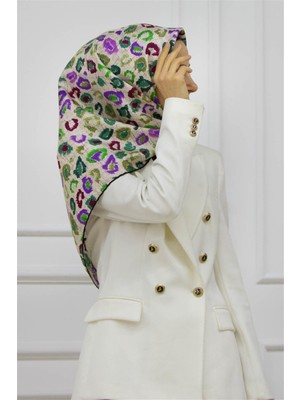 Vissona %100 Twill Ipek Renkli Leopari Desenli Mor - Haki Yeşili Renkli 90X90 Eşarp Kenar Dikiş Şekli El Dikişli