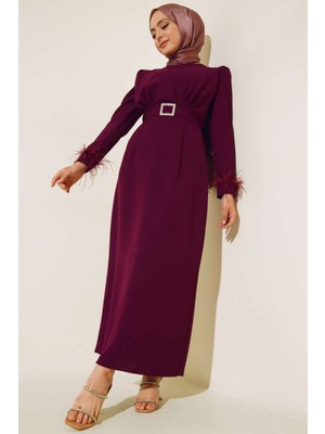 Tesettür Diyarı Krep Kumaş Kollu Tüylü Abiye-Mürdüm