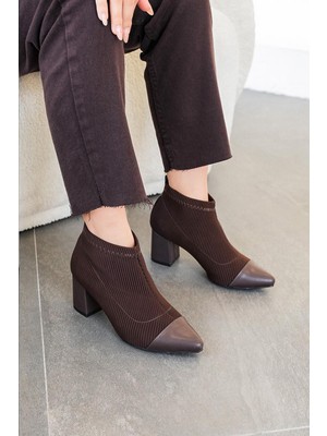 Stilbagshoes Tiffany Ön Deri Detaylı Triko Topuklu Kadın Bot Kahve
