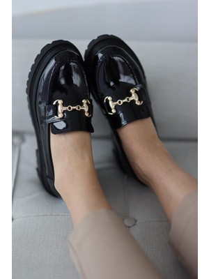 Selin Shoes Darian Tokalı Bayan Loafer Ayakkabı Siyah Rugan Düz Taban İle Şık Ve Rahat