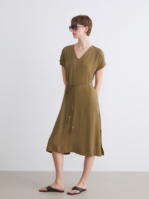 LC Waikiki Classic Yeşil V Yaka A Kesim Elbise