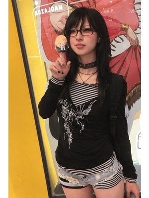 8line Siyah Baskılı V Yaka Siyah Beyaz Ek Parçalı Uzun Kollu Body