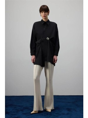 Touche Pileli Asimetrik Poplin Gömlek Siyah