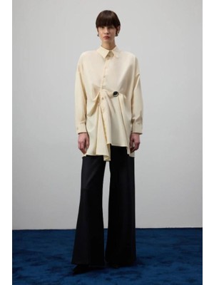 Touche Pileli Asimetrik Poplin Gömlek Bej