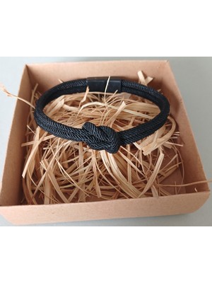 Urlanumis Tarzını Tamamlayan Şık Bileklik