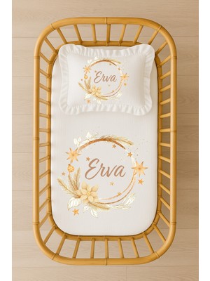 Moda Lime Isimli Bebek Nevresim Takımı 70X120 Altın Çiçek ve Yıldız Çelenk Tasarım Fırfırlı Dolgulu Yastıklı