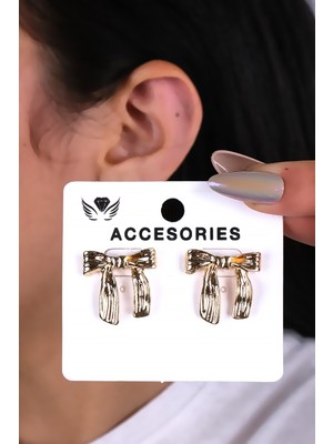 Küçük Fiyonk Tasarım Kadın Küpe