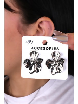 Gümüş Renk Yonca Tasarım Kadın Küpe