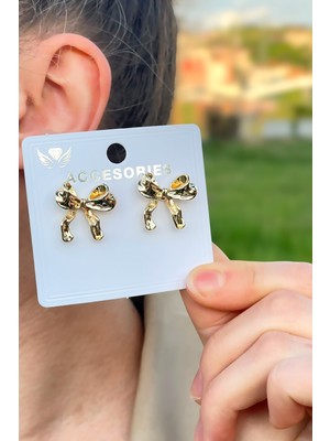 Minimal Fiyonk Tasarım Gold Renk Kadın Küpe