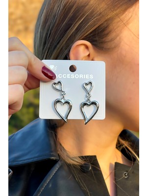 Sallantılı Kalp Detay Kadın Küpe