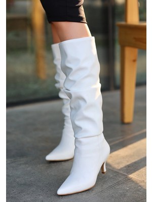 Zelya Beyaz Cilt Topuklu Çizme