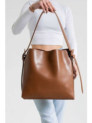 Rivina Kadın Büyük Boy Mıknatıslı Kapaklı Iç Fermuarlı Ayarlanabilir El ve Omuz Çantası