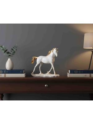 Curcuna Hediyelik Yürüyen At Polyester Biblo