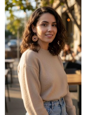 Tokuşka Rose Renk Yuvarlak Gold Renk Kare Boncuk Detaylı Sallantılı Örgü Küpe