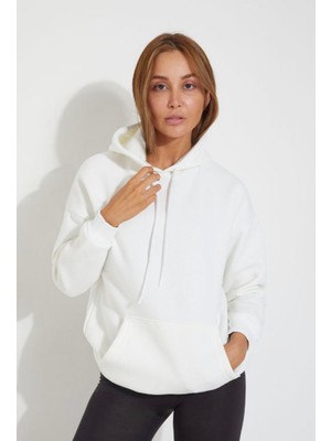 Kadın Yandan Cepli Kapüşonlu Sweatshirt 3 Iplik Beyaz