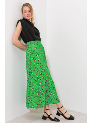 Yeşil Çiçek Desenli Uzun Örme Etek 1886