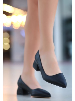 Mirelle Desniy Siyah Cilt Topuklu Ayakkabı