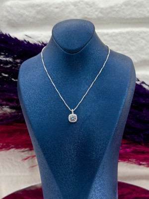 Livora Jewelry 925 Ayar Gümüş Mistik Topaz Taşlı Pırlanta Montürlü Lüks Kadın Kolye