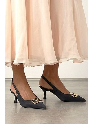 Gökhan Talay Liselotte Esnek Yumuşak Kaymaz Taban (4 Cm) Siyah Süet  Açık Lastikli V Toka Kadın Topuklu Ayakkabı