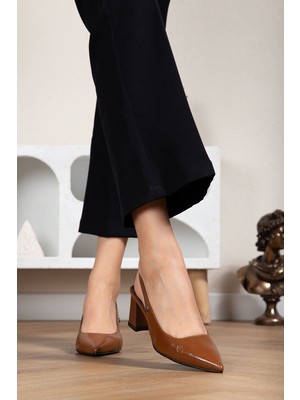 Gökhan Talay Ilya Esnek Yumuşak Kaymaz Taban (4 Cm) Taba Rugan  Açık Lastikli Kadın Kalın Topuklu Ayakkabı