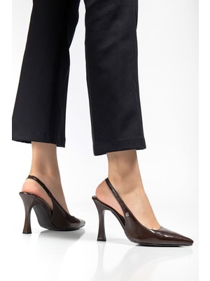 Gökhan Talay Margaret  Esnek Yumuşak Kaymaz Taban (10 Cm) Kahverengi Rugan  Açık Lastikli Kadın Kalın Topuklu Ayakkabı