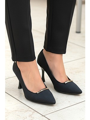 Gökhan Talay Arina Esnek Yumuşak Kaymaz Taban (8 Cm) Siyah Süet Ince Çubuk Toka Kadın Topuklu Ayakkabı