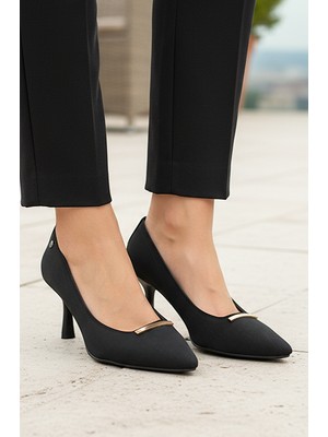 Gökhan Talay Sasha Esnek Yumuşak Kaymaz Taban (4 Cm) Siyah Süet Ince Çubuk Toka Kadın Topuklu Ayakkabı