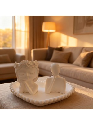 Ftrk Store Vanilya Kokulu Heykel Mum ve Minimal Figür Mum Seti – Tabak Dahil