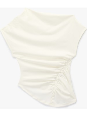 Koton Kolsuz Drape Detaylı Asimetrik Tişört