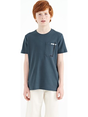 Tommy Life Orman Yeşili Cep Detaylı O Yaka Standart Kalıp Erkek Çocuk T-Shirt - 11120